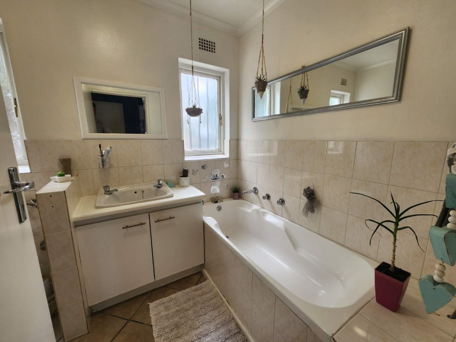 2 Bedroom Property for Sale in Edgemead Western Cape